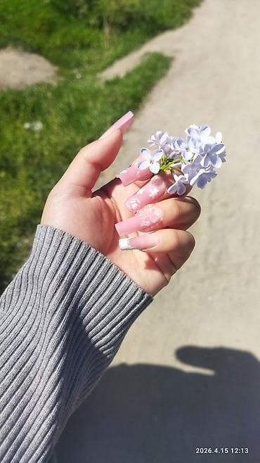 обувь школьная: Нежный маникюр с удлинённой квадратной формой ногтей в — 2