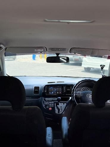 Toyota WISH: 2003 г., 1.8 л, Автомат, Бензин, Вэн/Минивэн — 8