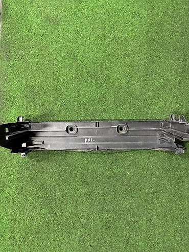 abs: Планка радиатора пластиковая на BMW F02 Особенности: - Материал — 1