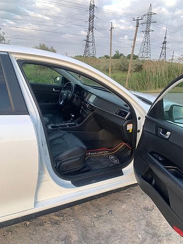 subaru forester 2001: Kia Optima: 2017 г., 2 л, Автомат, Гибрид, Седан — 2