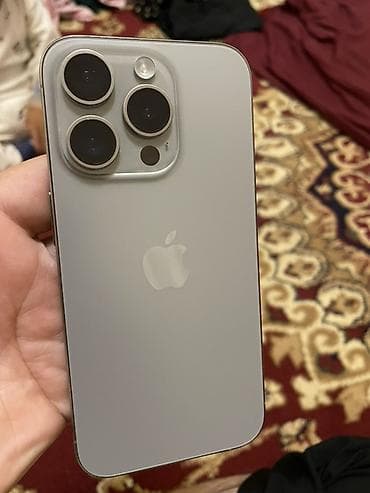 сколы: IPhone 15 Pro, Б/у, 256 ГБ, Natural Titanium, Чехол, Кабель, Коробка, 87 % — 4