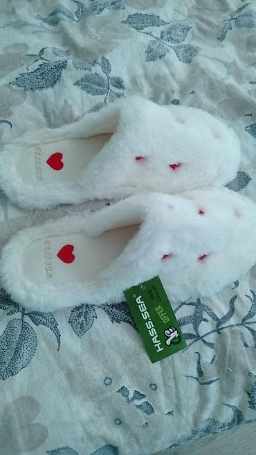 антуриумы: 1. Тапочки 38 размер 300 сомов Новые 2. Мышка компьютерная ( — 1