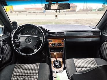 814 d: Mercedes-Benz W124: 1994 г., Механика, Седан — 5