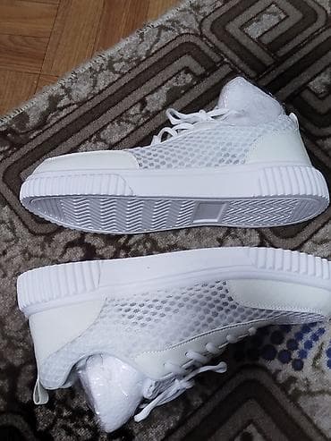 nike react: Лёгкие белые кроссовки - Размер: 45 / 46 маломерки. маркировка — 3