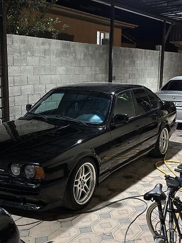 BMW 5 series: 1989 г., 2.5 л, Механика, Бензин, Седан
