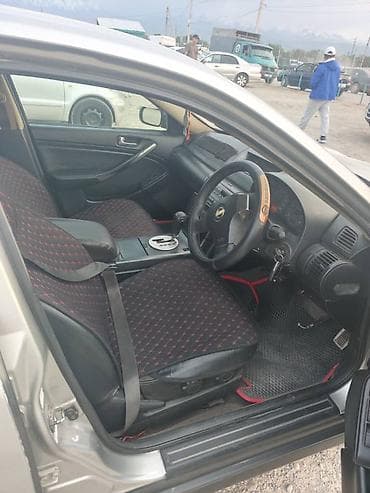Nissan Skyline: 2002 г., 2.5 л, Автомат, Бензин, Седан — 2