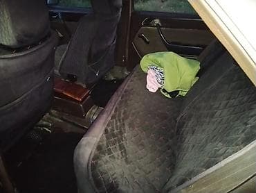 Продажа авто: Mercedes-Benz W124: 1990 г., Механика, Седан — 5