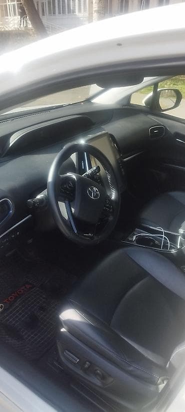 crv 5: Toyota Prius: 2019 г., 1.8 л, Вариатор, Гибрид, Хэтчбэк — 4