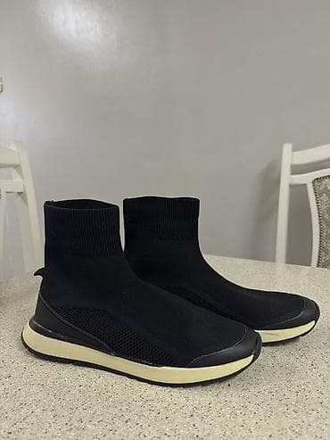Мужские кроссовки, 39, Zara, Б/у, цвет - Черный, Самовывоз