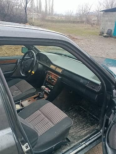 а4 б5: Mercedes-Benz W124: 1990 г., 2.3 л, Ручные, Газ, Седан — 3