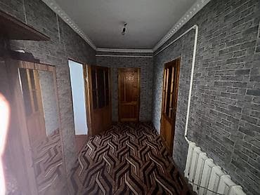 Үйлөр: 🏡 СРОЧНО! Продается 3-комнатный дом в ж/м Ак-Ордо 1! 📐 Площадь дома — 4