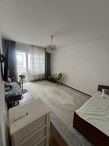 1 бөлмө, 1000000 м², 3 кабат, Эски ремонт — 5