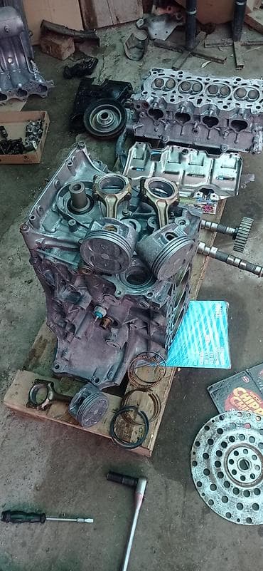 Детали двигателя и моторы в сборе: Бензиновый мотор Honda 2 л — 5