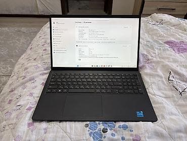 Ноутбук Dell Vostro 15 (серия 3520/3530) — строгий матовый корпус