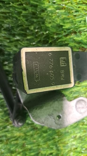 е61: Датчик положения кузова БМВ E60 Е61 Е65 Номер 6и776 —/605 9 Состояние — 5