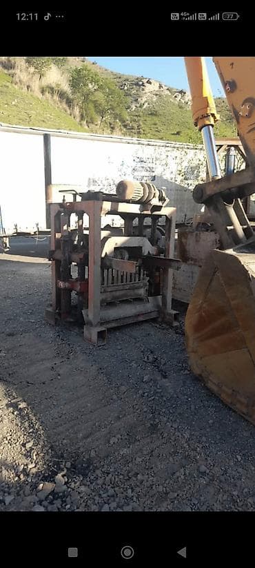 Вибропресс для производства бетонных блоков/кирпича (комплект линия) at lalafo.kg Вибропресс для производства бетонных блоков/кирпича (комплект линия)