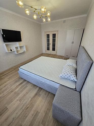 600: 1 комната, Улан мкр Агентство недвижимости, Семейным, от 6 месяцев, С мебелью — 3