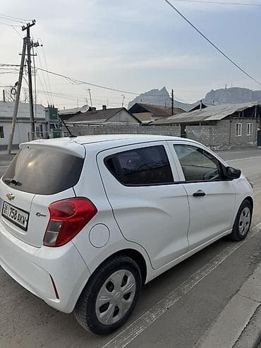 шевролет малебу: Chevrolet Spark: 2017 г., 1 л, Автомат, Бензин, Хэтчбэк — 4