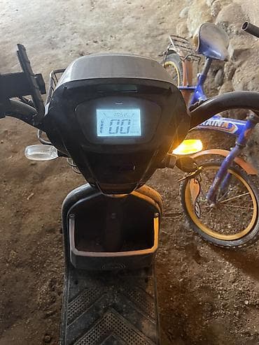 sprinter 4wd: Электроскутер с передней корзиной - Компактный городской — 8