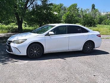 Транспорт: Toyota Camry: 2017 г., Седан — 2
