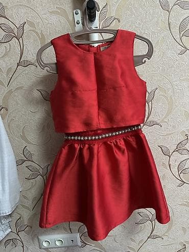 Балдар электр унаалары: Балдар көйнөгү, түсү - Кызыл, Колдонулган — 1