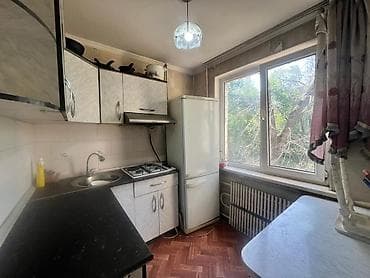 145: 2 комнаты, 42 м², 104 серия, 3 этаж, Косметический ремонт — 4