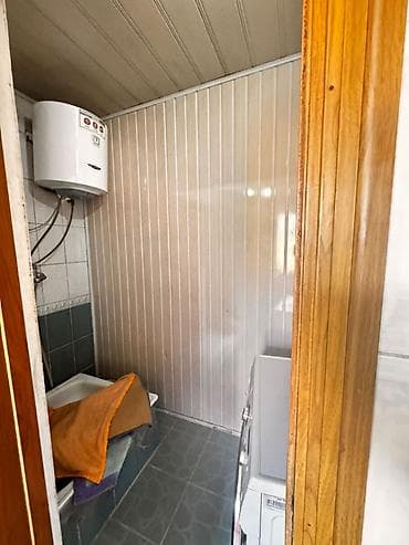 Квартиры: 3 комнаты, 51 м², Элитка, 2 этаж, Старый ремонт — 4
