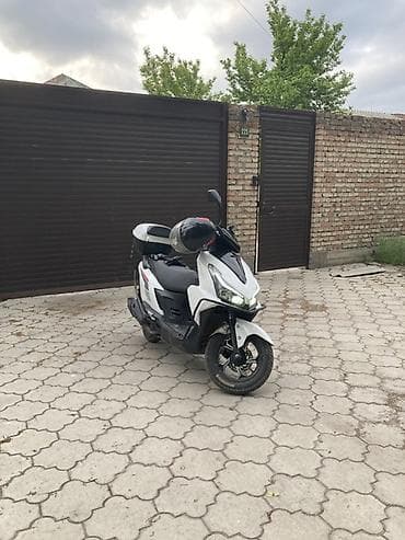 super soco ts: Обмен на айфон Скутер/максискутер городского класса, белый цвет с — 1