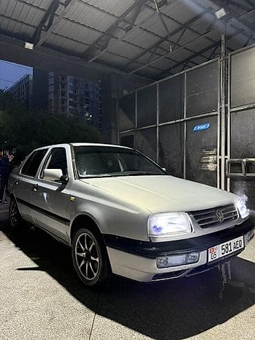 продаю кант: Volkswagen Vento: 1993 г., 1.8 л, Механика, Бензин, Седан — 3