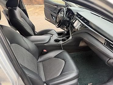 Транспорт: Toyota Camry: 2018 г., 2.5 л, Автомат, Бензин, Седан — 10