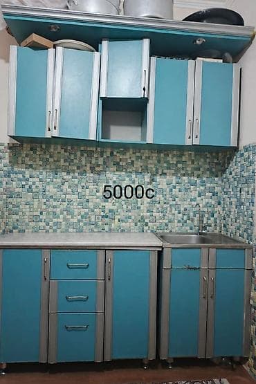 Продается гарнитура кухня