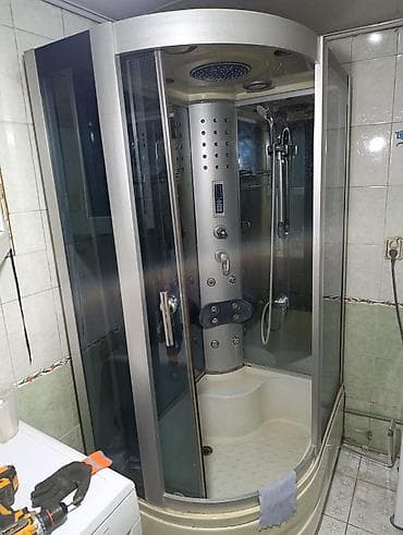 алюминовый: Душевая кабина угловая, гидромассажная, размер 120×80 см. Рабочая, все — 2