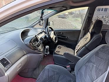 x5 4 4: Toyota Estima: 2001 г., 3 л, Автомат, Газ, Минивэн — 4