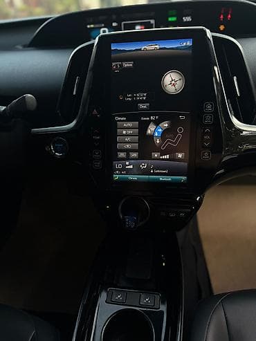 дамкрат авто: Toyota Prius: 2021 г., 1.8 л, Вариатор, Гибрид, Лифтбек — 9