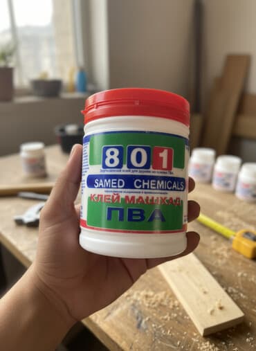 Клей ПВА от Samed Chemicals в удобной банке с красной крышкой