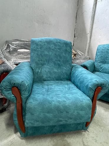 step 2: В наличии два новых комплекта, зелёный диван и 2 кресла 22 тыс серый — 3