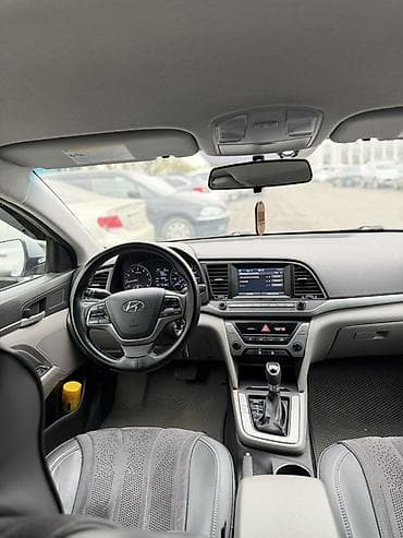 Hyundai Elantra: 2016 г., 2 л, Автомат, Бензин, Седан — 6