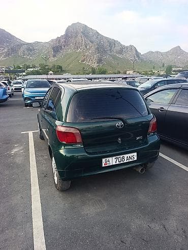Toyota Yaris: 2001 г., Механика, Бензин, Хэтчбэк