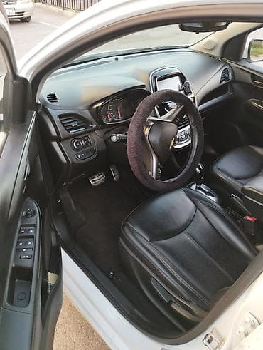 evo poliki: Chevrolet Spark: 2016 г., 0.1 л, Автомат, Бензин, Хэтчбэк — 3