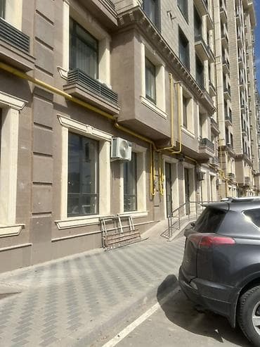 1. Сдаётся в аренду помещение с ремонтом на первом этаже ЖК Делюкс