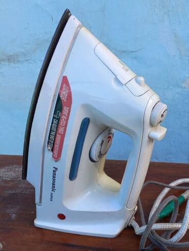 Утюг отлично работает! У меня их еще 3 шт