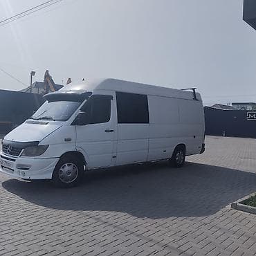 Жеңил жүк ташуучу унаа, Mercedes-Benz — 2