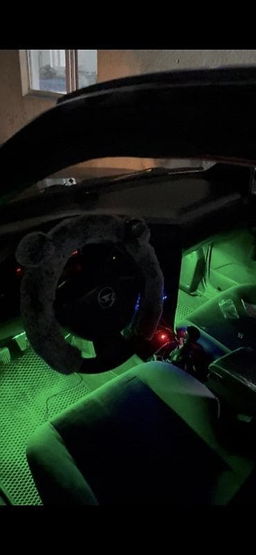 светы для дома: Подсветка салона автомобиля с RGB-лентами - Атмосферная LED‑подсветка — 1