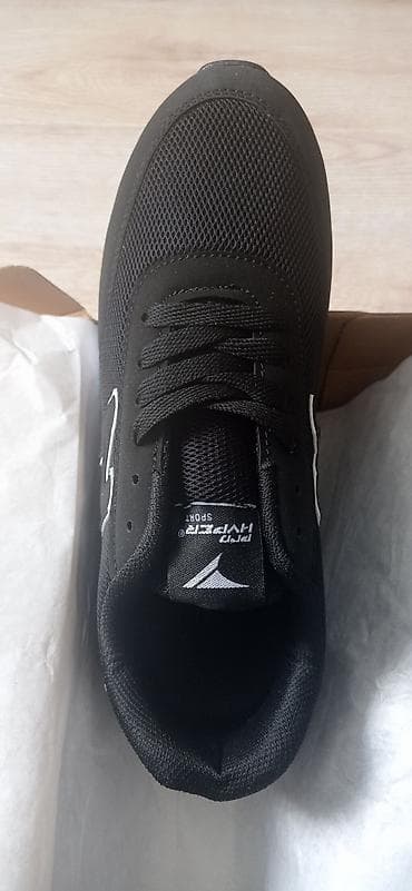 массы обувь: Кроссовки мужские Торговая марка: Khayt Производитель: Турция Размер — 3