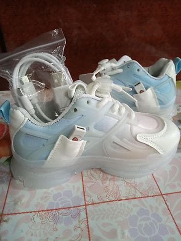 кросовки для спорта: Кроссовки со светящейся подошвой (LED) - Бело-голубой верх — 3