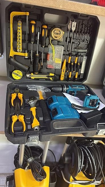 black decker: Набор инструментов в чемодане с аккумуляторным шуруповёртом Комплект — 1