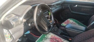 дом на колесах авто: Audi S4: 1992 г., Механика, Бензиновая, Седан — 4