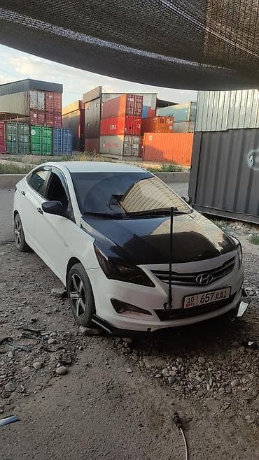 Hyundai Solaris: 2011 г., Бензин, Седан — 1