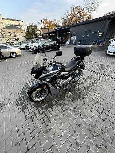 kawasaki ninja 300: Классический мотоцикл Suzuki, 250 куб. см, Бензин, Взрослый, Б/у — 1