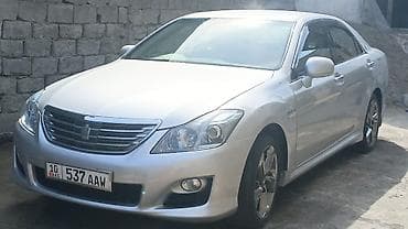 prius v: Toyota Crown: 2010 г., 3.5 л, Автомат, Гибрид, Седан — 4
